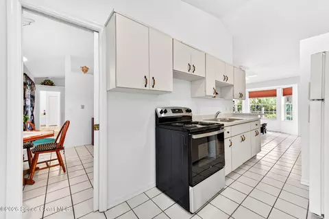 Kitchen - 1455 Atz Rd, Malabar, FL 32950 photo 5 of 6