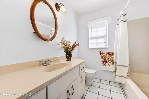 Bath - 1455 Atz Rd, Malabar, FL 32950 photo 2 of 2