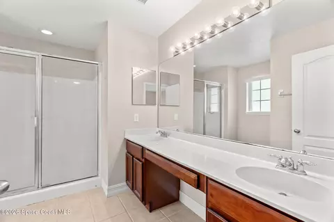 Bath - 3335 Primrose Willow Dr, Saint Cloud, FL 34773 photo 2 of 3