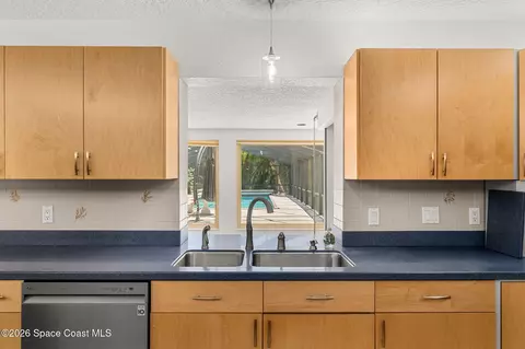 Kitchen - 8637 Sylvan Dr, Melbourne, FL 32904 photo 3 of 5