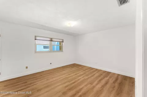 Bedroom - 8637 Sylvan Dr, Melbourne, FL 32904 photo 2 of 5