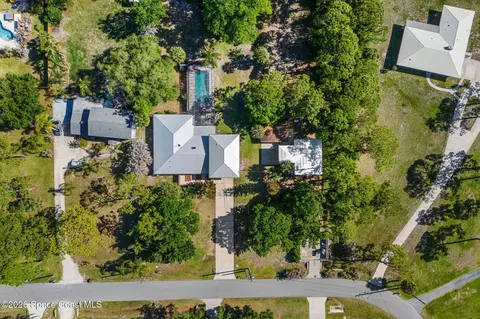 View/Area - 8637 Sylvan Dr, Melbourne, FL 32904 photo 4 of 8
