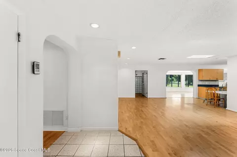 Entry Way - 8637 Sylvan Dr, Melbourne, FL 32904 photo 3 of 5