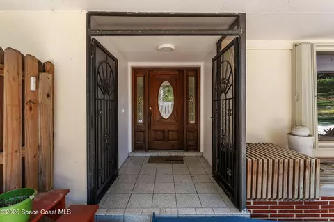 Entry Way - 8637 Sylvan Dr, Melbourne, FL 32904 photo 5 of 5