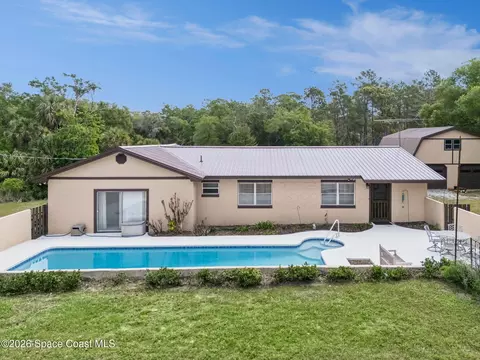 150 State Road 46, Geneva, FL 32732