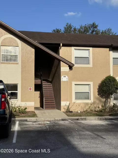300 Spring Dr #4, Merritt Island, FL 32953