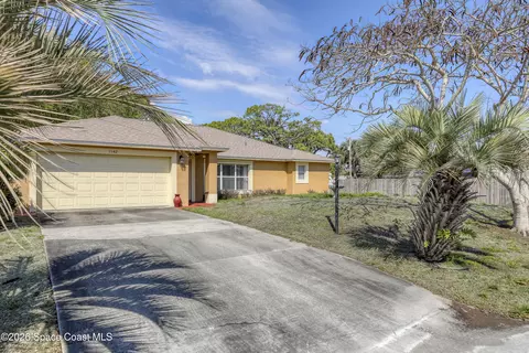 1142 NE Lincoln St NE, Palm Bay, FL 32905