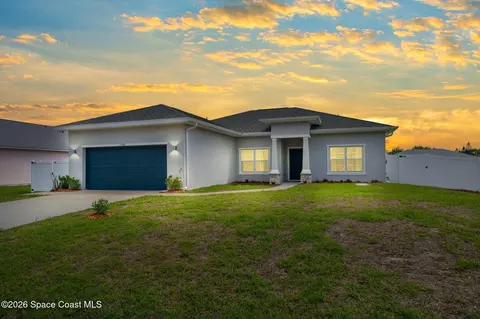 1358 Lotus St SE, Palm Bay, FL 32909