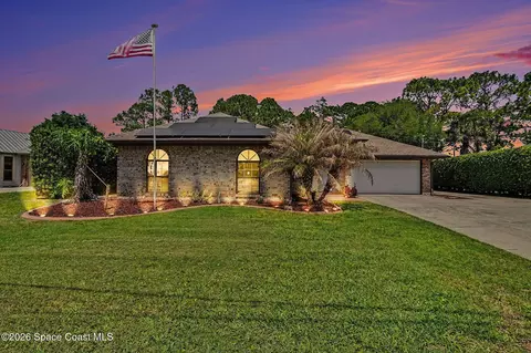 5280 Fruitport St, Cocoa, FL 32927