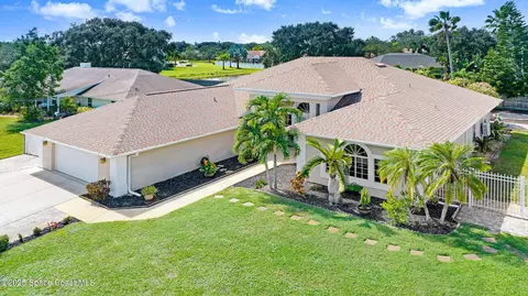 2735 S Courtenay Pkwy, Merritt Island, FL 32952