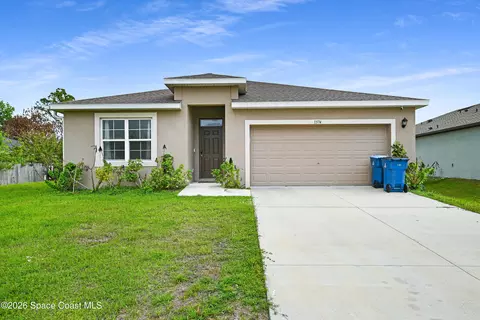 1574 Heartwellville St NW, Palm Bay, FL 32907