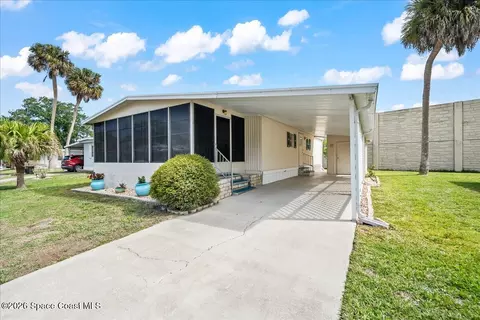 627 Sunrise Ct NE, Palm Bay, FL 32907