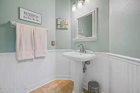 Bath - 4480 Philodendron Ct, Melbourne, FL 32934 photo 2 of 4