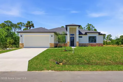 889 Reading St SE, Palm Bay, FL 32909