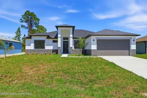191 Titan Rd SE, Palm Bay, FL 32909