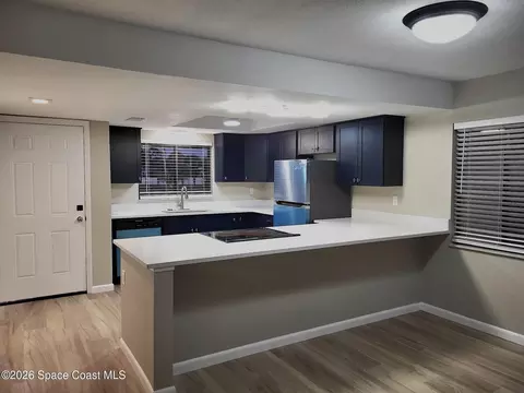 Kitchen - 100 Canebreakers Dr #201, Cocoa, FL 32927 photo 5 of 5