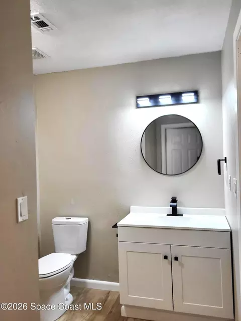 Bath - 100 Canebreakers Dr #201, Cocoa, FL 32927 photo 4 of 4