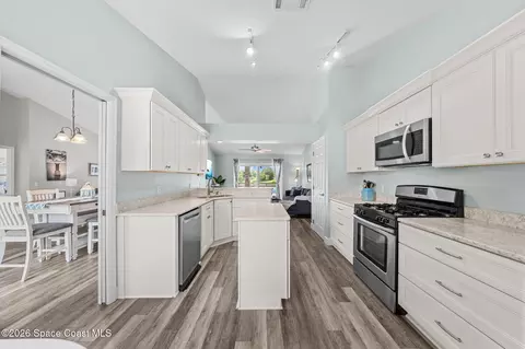Kitchen - 6965 Hundred Acre Dr, Cocoa, FL 32927 photo 2 of 3