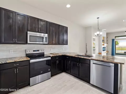Kitchen - 3495 Tabitha Ct, Melbourne, FL 32934 photo 3 of 4