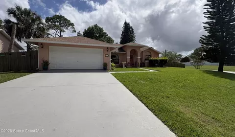 1798 Hays St NW, Palm Bay, FL 32907