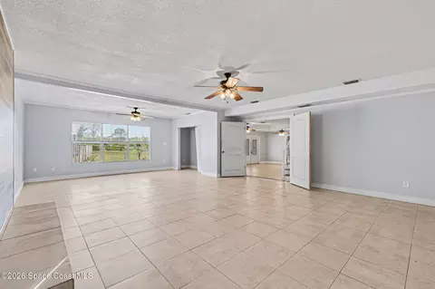 Living - 4950 Blounts Ridge Rd, Mims, FL 32754 photo 4 of 7