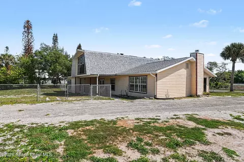Exterior - 4950 Blounts Ridge Rd, Mims, FL 32754 photo 3 of 5