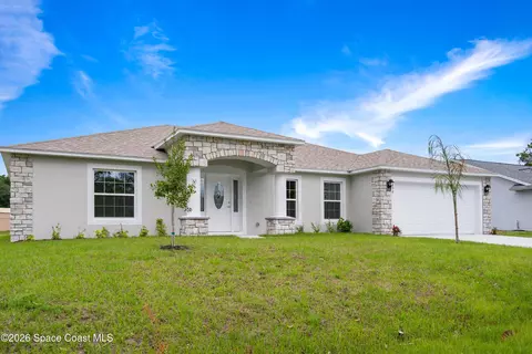 1098 Carthage Ave NW, Palm Bay, FL 32907