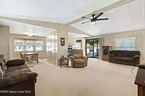 2519 Independence Ln, Saint Cloud, FL 34772 photo 9