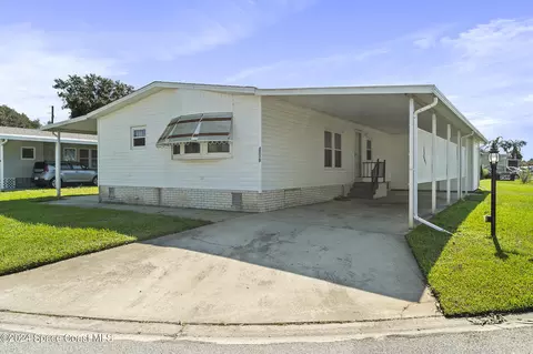 2519 Independence Ln, Saint Cloud, FL 34772