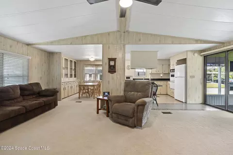 2519 Independence Ln, Saint Cloud, FL 34772 photo 10
