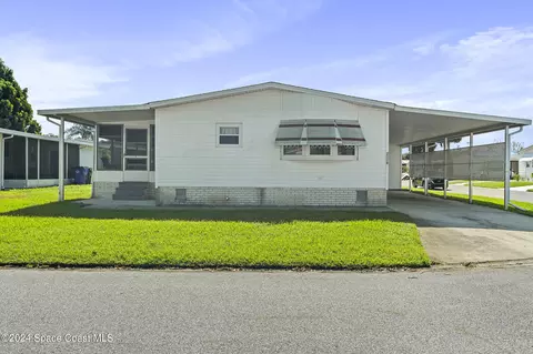 2519 Independence Ln, Saint Cloud, FL 34772 photo 2