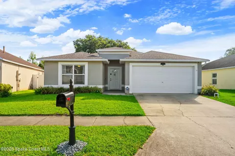 4616 Four Lakes Dr, Melbourne, FL 32940