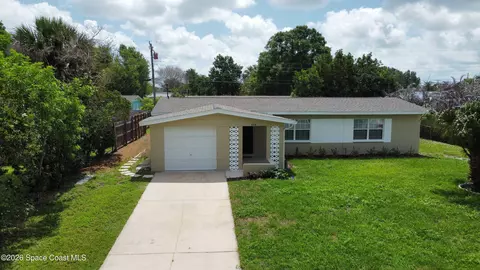 108 1st St, Merritt Island, FL 32953