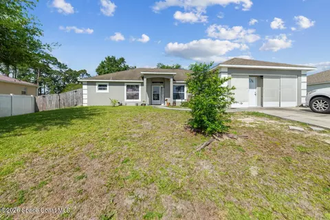466 El Dorado Ave SE, Palm Bay, FL 32909