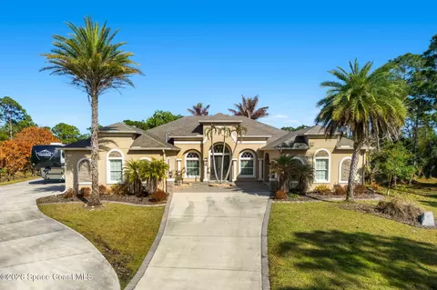 6895 Cottonwood Dr, Grant, FL 32949