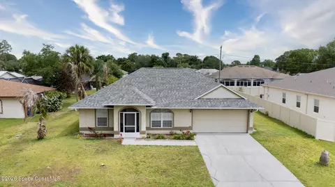 1081 Douglas St SE, Palm Bay, FL 32909