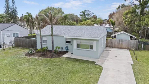 1377 Earl Dr, Merritt Island, FL 32952