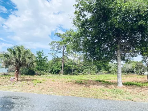 9737 Honeysuckle Dr, Micco, FL 32976