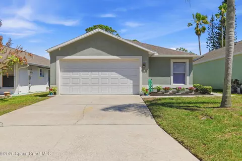 335 Cypress Point Dr, Melbourne, FL 32940
