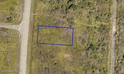 2815 Wingham Dr SW, Palm Bay, FL 32908