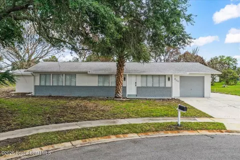 866 Vance Cir NE, Palm Bay, FL 32905