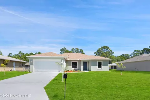 598 Harrisburg St SW, Palm Bay, FL 32908
