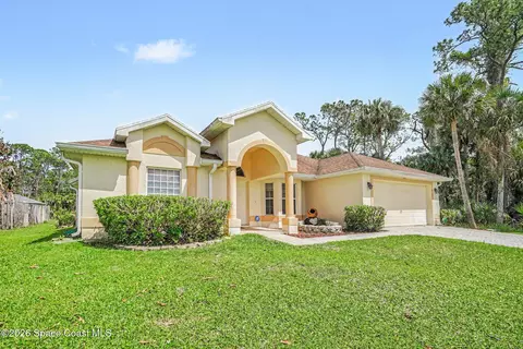 835 Rebus Ave SW, Palm Bay, FL 32908