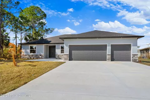 1008 Tevis St SE, Palm Bay, FL 32909