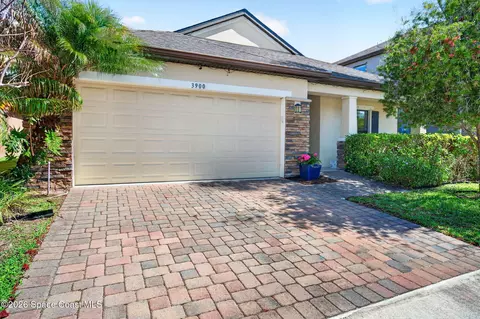3900 Harvest Cir, Rockledge, FL 32955