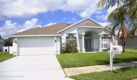 704 Carriage Hill Rd, Melbourne, FL 32940