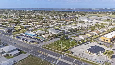 View/Area - 100 Flug Ave, Indialantic, FL 32903 photo 5 of 8
