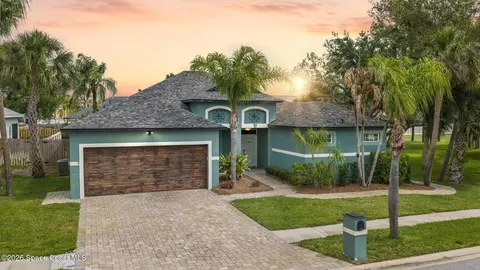 222 Sykes Loop Dr, Merritt Island, FL 32953