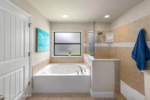 Bath - 1491 Bourke Ln, Melbourne, FL 32940 photo 4 of 6