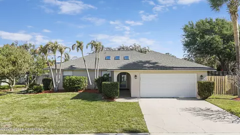 206 Fir Ave, Melbourne Beach, FL 32951